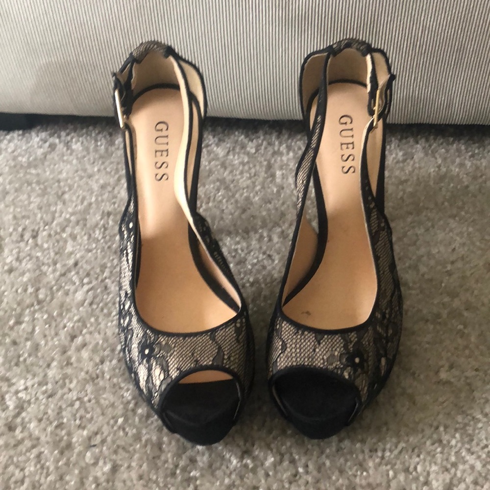 Covered platform.  Worn once